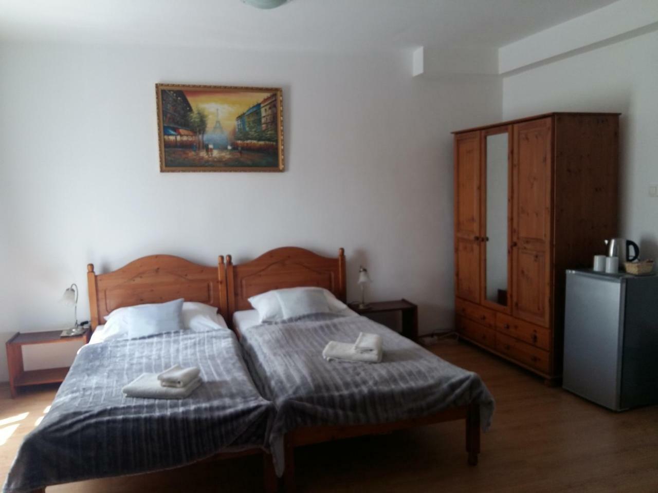 Bed and Breakfast Retro Panzio Pécs Zewnętrze zdjęcie